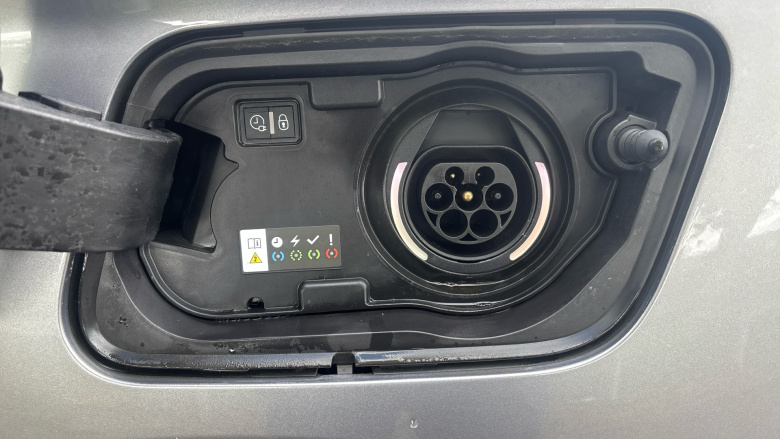 Vauxhall Grandland X 1.6 Hybrid4 300 Business Ed Nav Premium 5dr Auto Hatchback